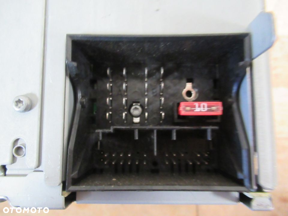 RADIO SKODA SUPERB II LIFT 3T0035186 - 9