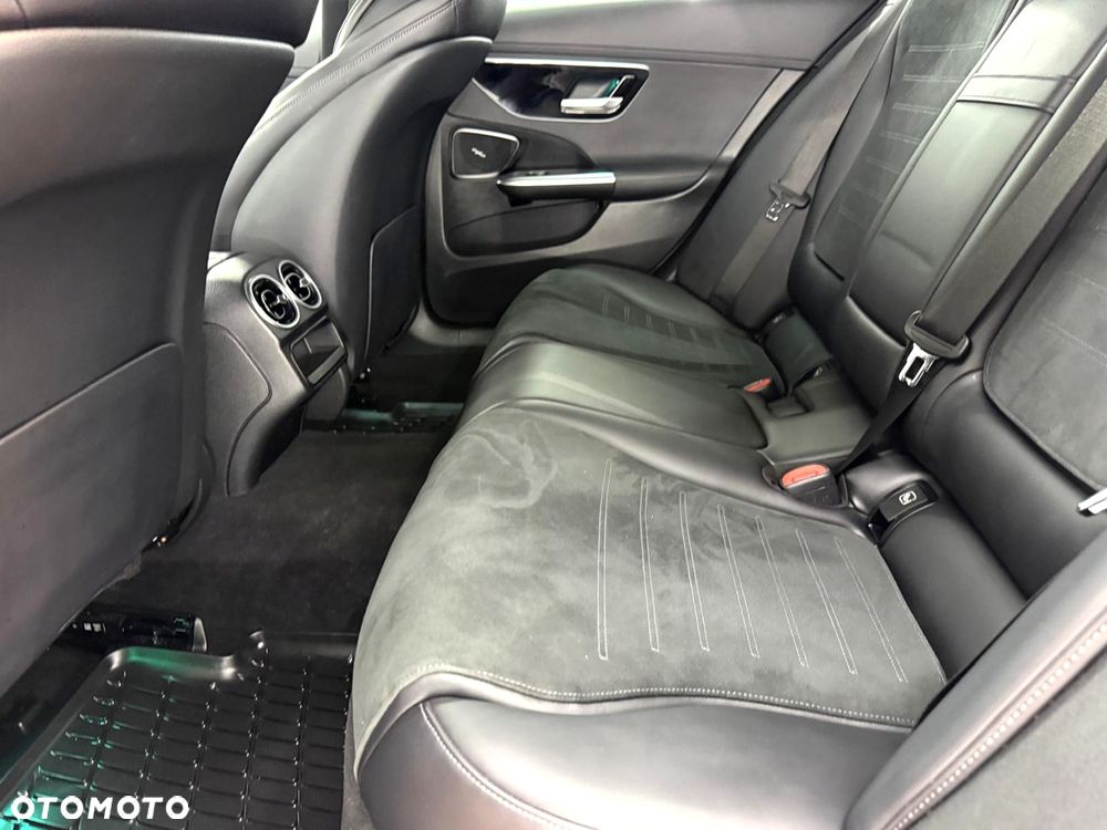 Mercedes-Benz Klasa C 220 d 9G-TRONIC AMG Line - 26