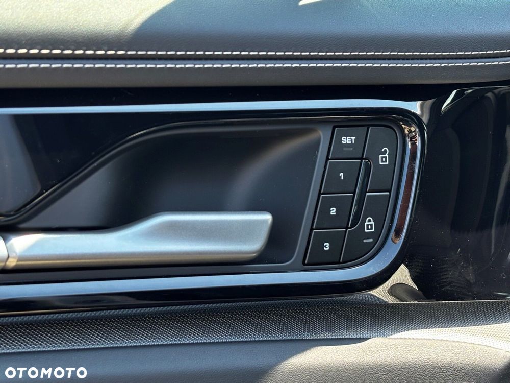 Porsche Panamera - 29