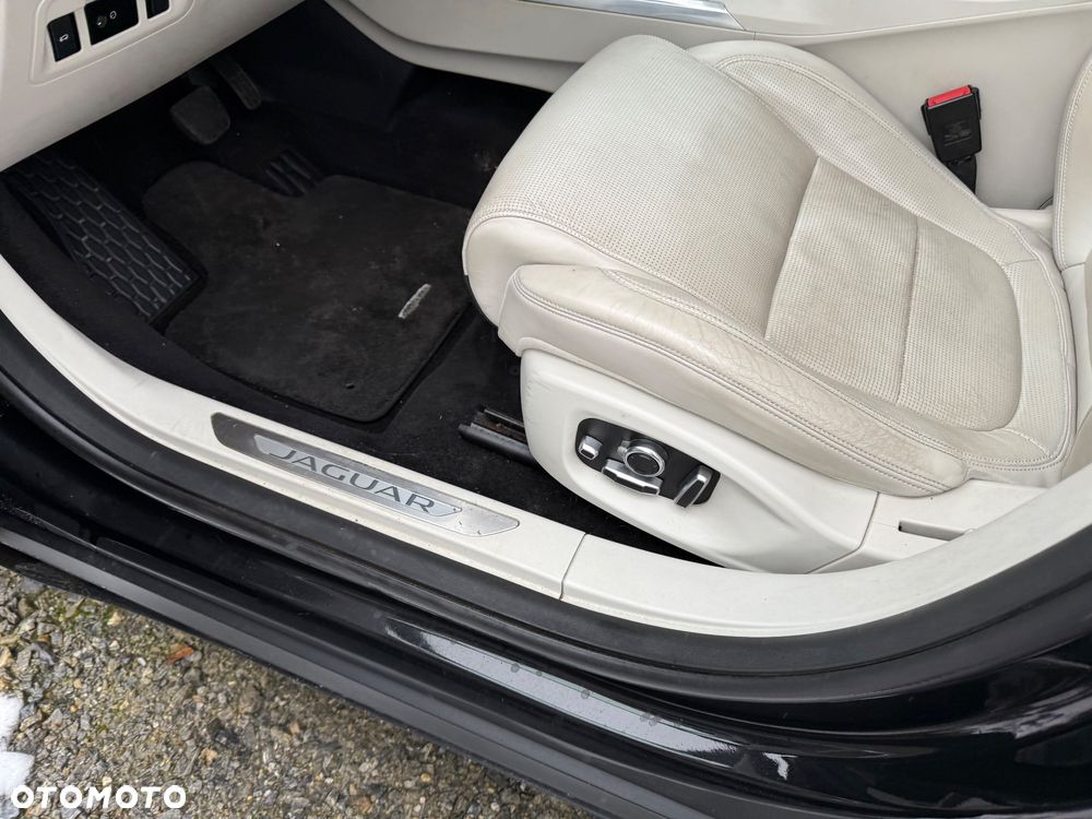 Jaguar I-Pace EV400 AWD R-DYNAMIC HSE - 15