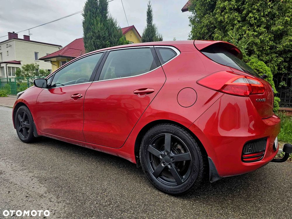 Kia Ceed 1.6 CRDi 136 ISG Platinum Edition - 6
