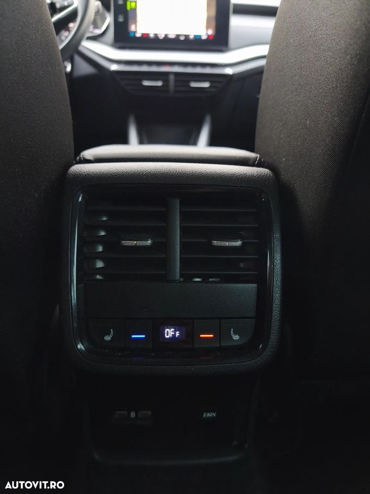 Skoda Octavia Combi 2.0 TDI DSG Ambition - 21