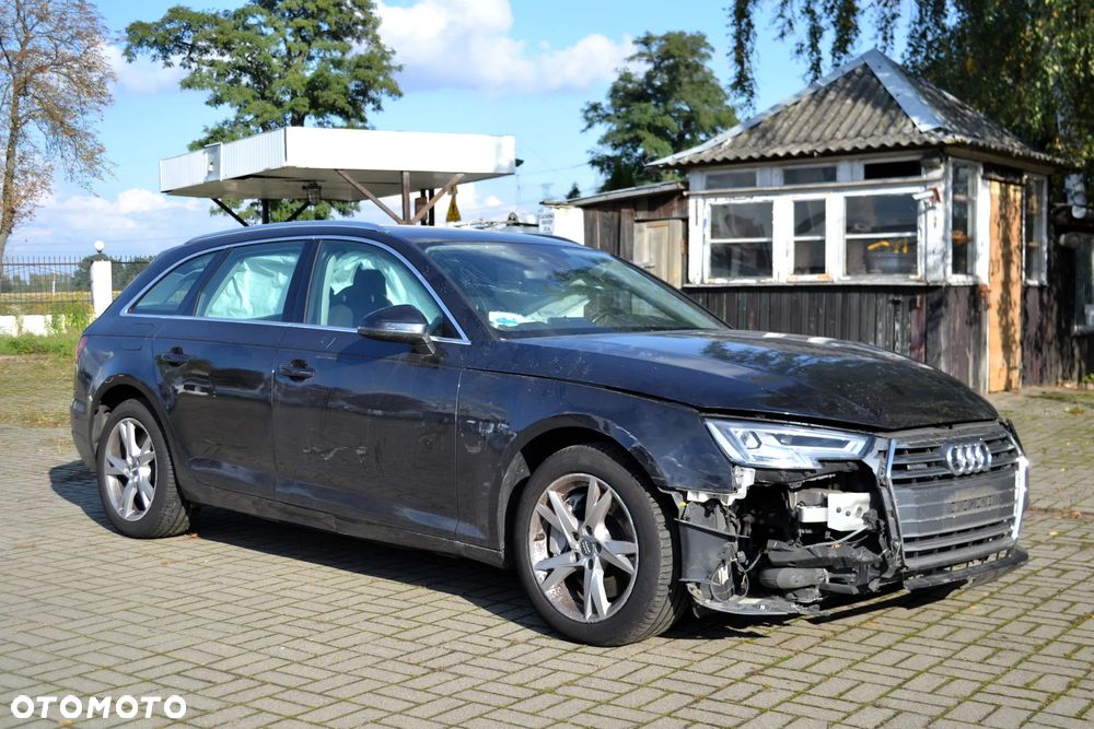 Audi A4 - 1