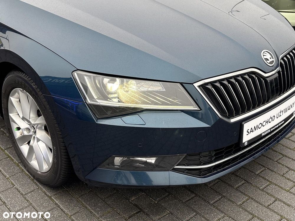 Skoda Superb 2.0 TDI SCR Style DSG - 38
