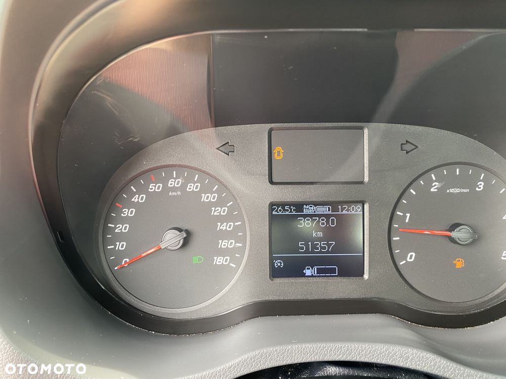 Mercedes-Benz Sprinter 319 - 16