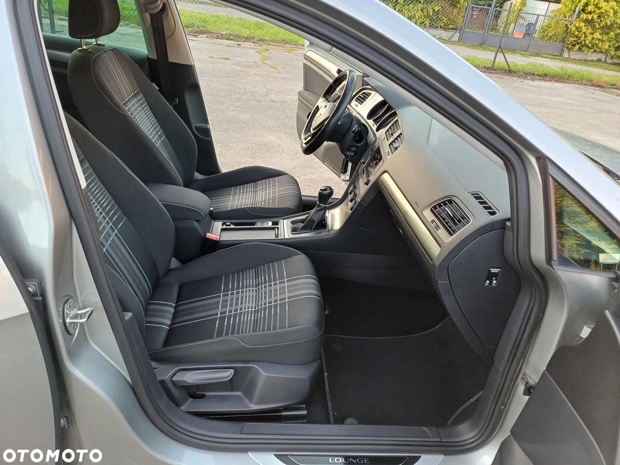 Volkswagen Golf 2.0 BlueTDI Comfortline - 15