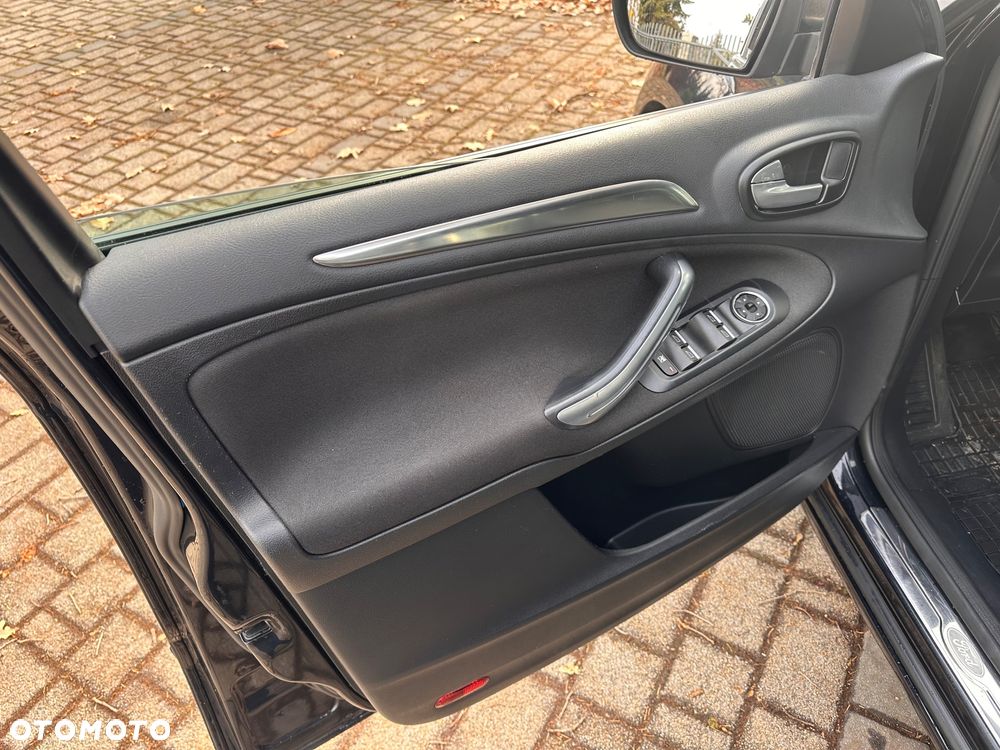 Ford S-Max 2.0 TDCi DPF Titanium - 30