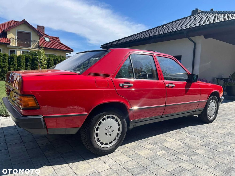 Mercedes-Benz W201 (190) - 5