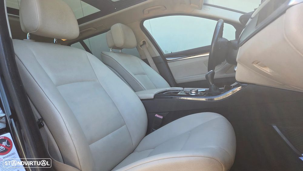 BMW 520 d Luxury Line - 15