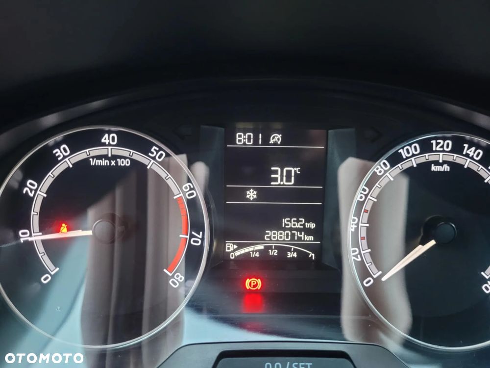 Skoda RAPID 1.0 TSI Drive - 4