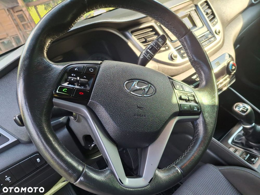 Hyundai Tucson 1.6 GDI BlueDrive Comfort 2WD - 24
