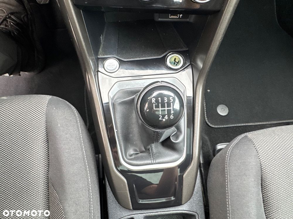 Volkswagen T-Roc 1.5 TSI OPF ACTIVE - 17