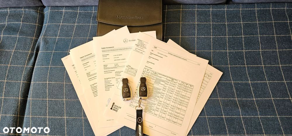 Mercedes-Benz Klasa C 250 CDI DPF 4Matic (BlueEFFICIENCY) 7G-TRONIC Avantgarde - 23