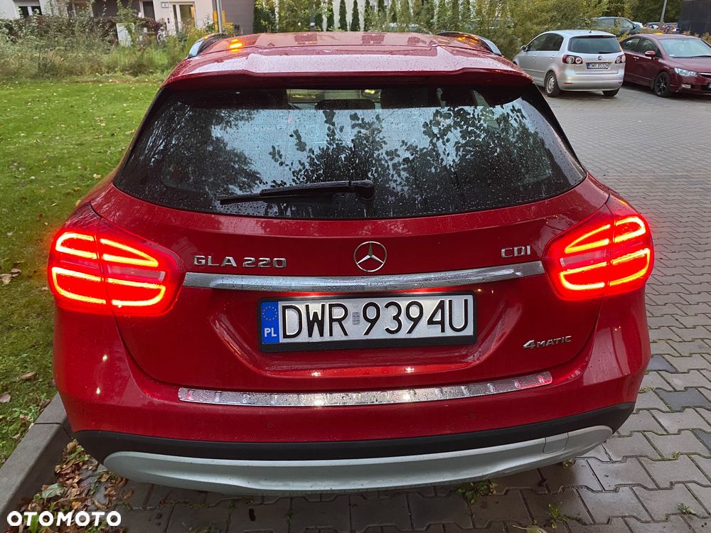 Mercedes-Benz GLA - 2
