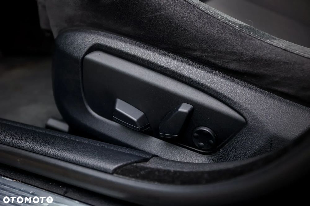 BMW Seria 5 520d M Sport - 21