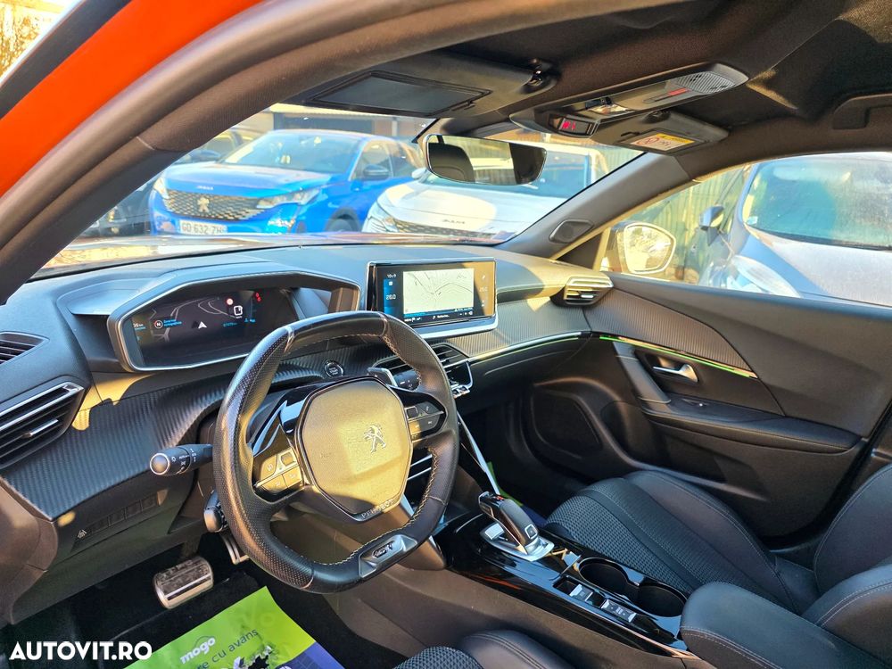 Peugeot 2008 PureTech 130 EAT8 GT Pack - 22