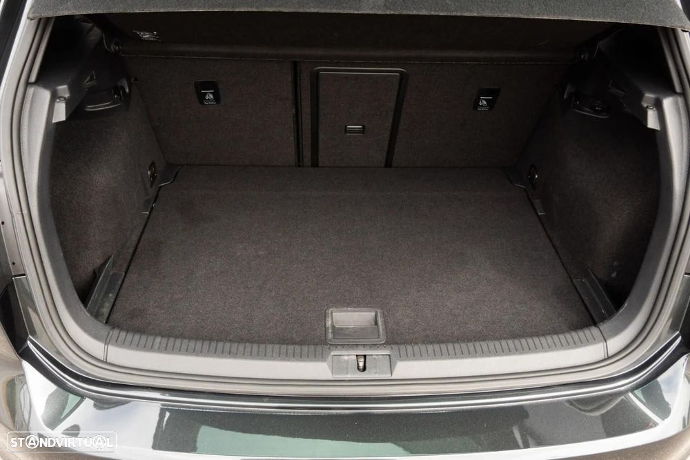 VW Golf 2.0 TDI GTD DSG - 51