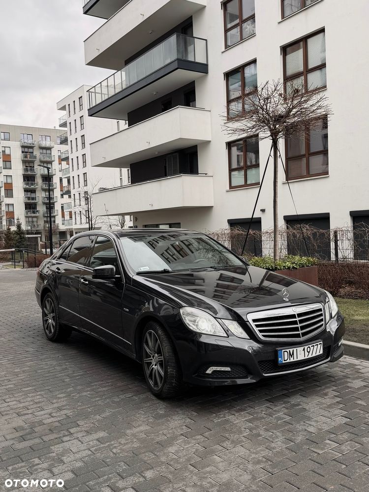 Mercedes-Benz Klasa E 200 CDI DPF BlueEFFICIENCY Automatik Elegance - 2