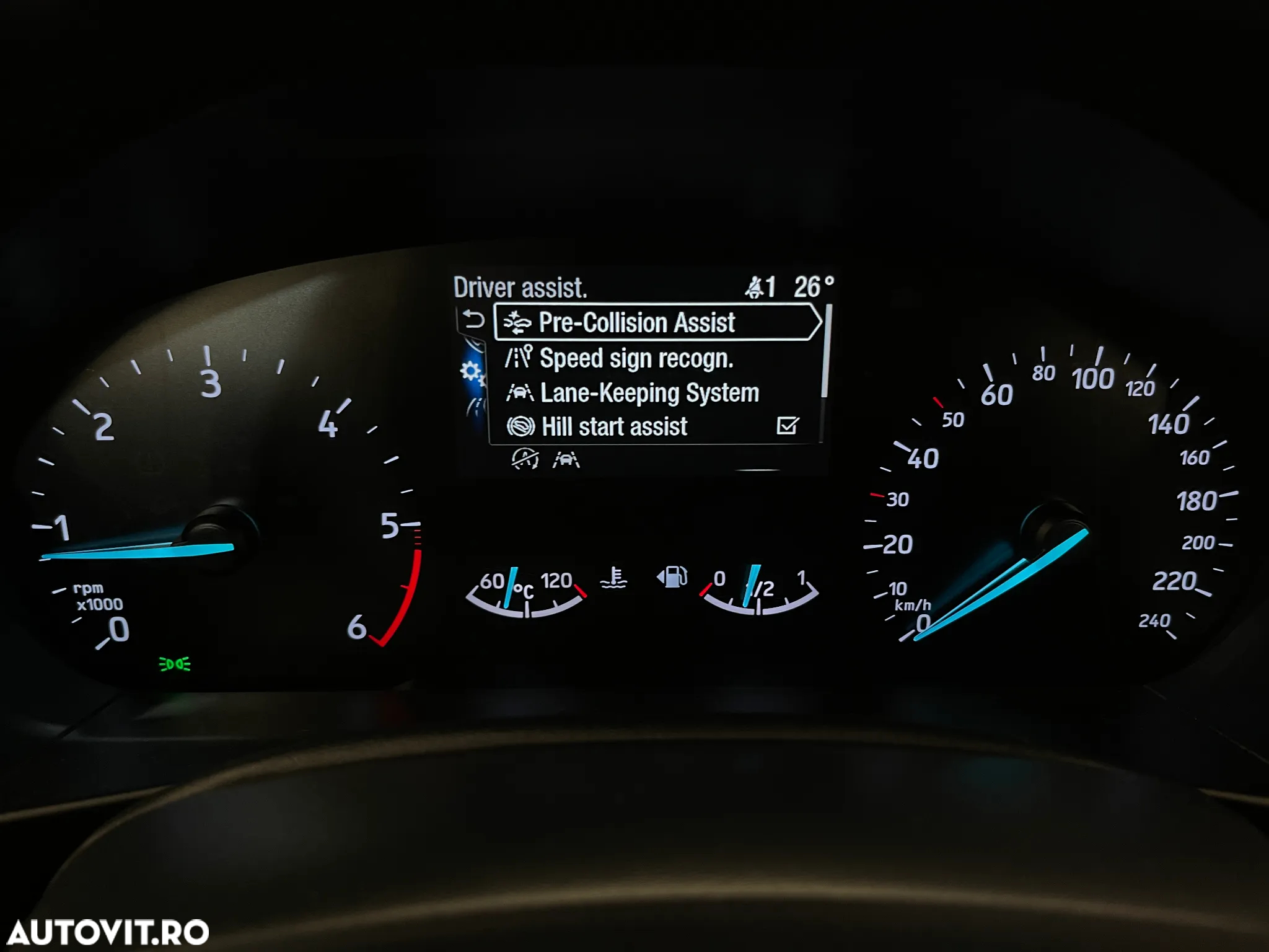 Ford Focus 1.5 EcoBlue Connected - 18