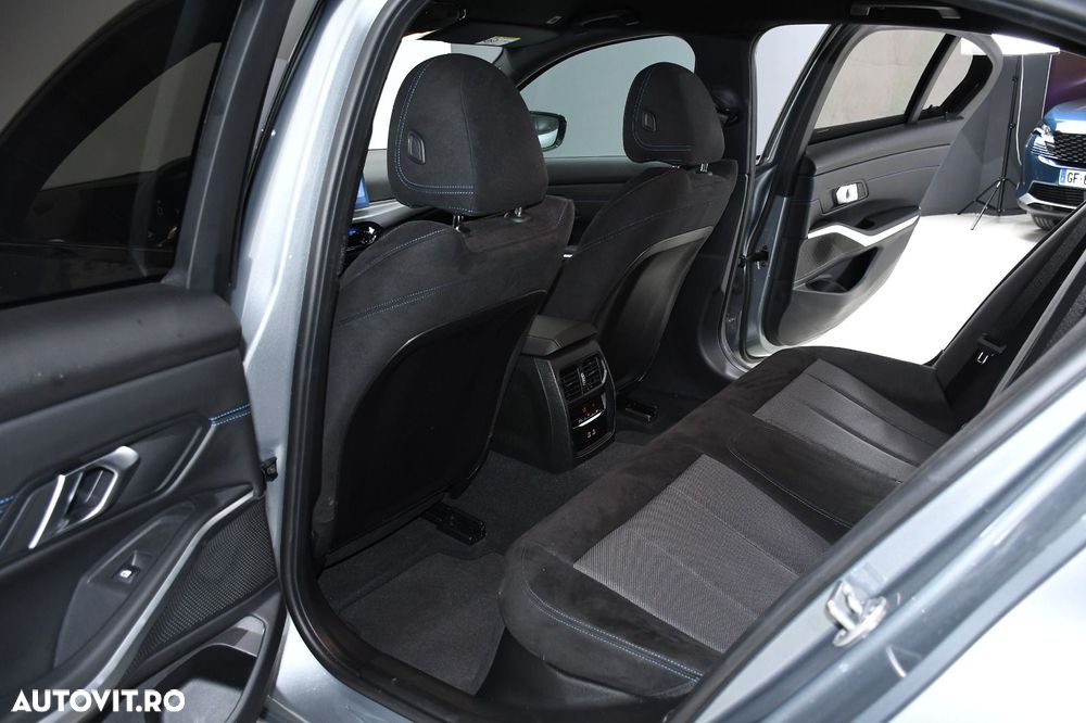 BMW Seria 3 320i xDrive Aut. M Sport - 27