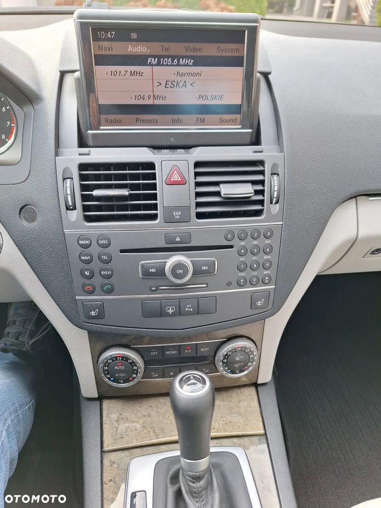 Mercedes-Benz Klasa C 250 CGI BlueEff Elegance - 13