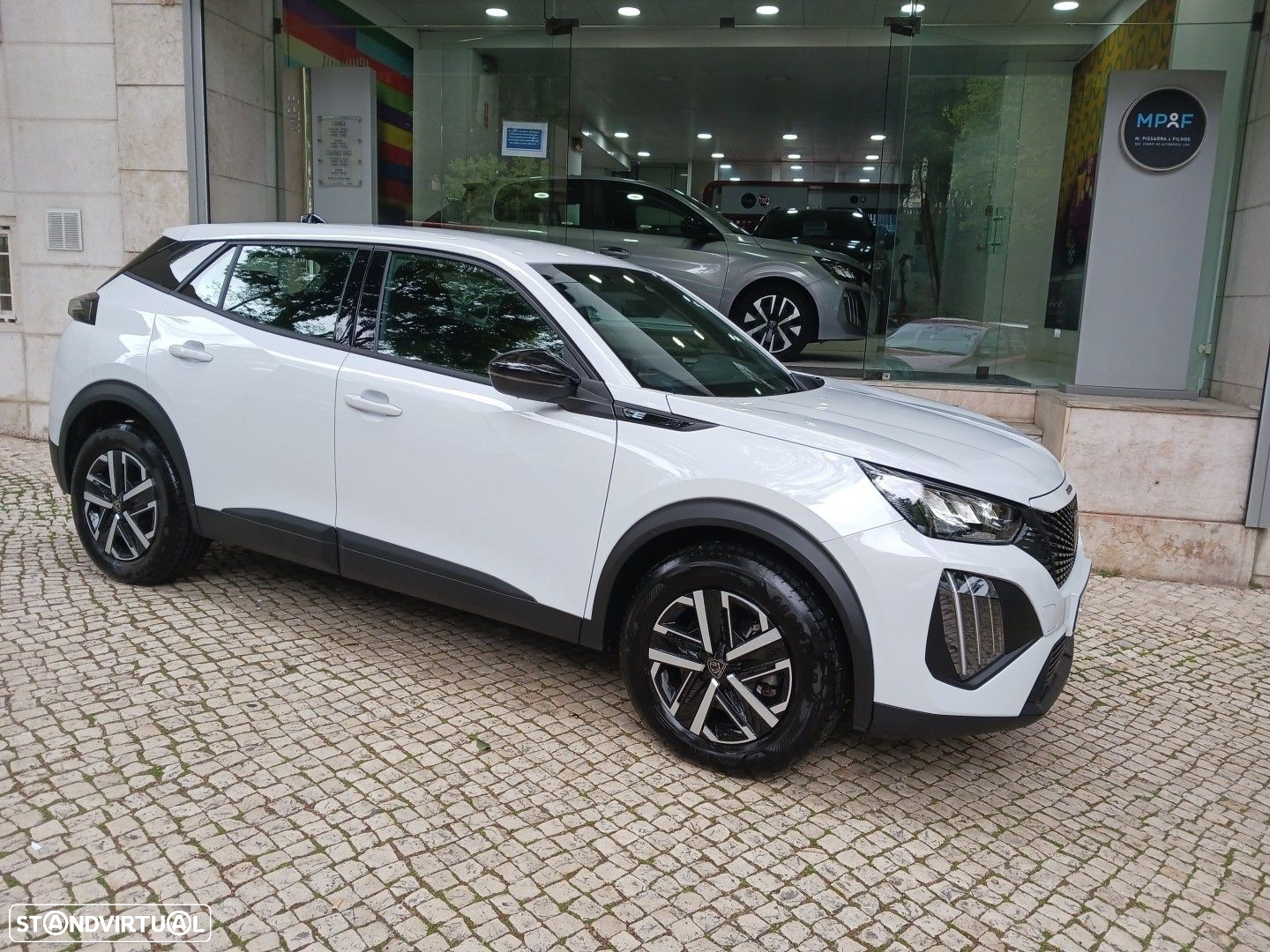 Peugeot e-2008 54 kWh Active - 3