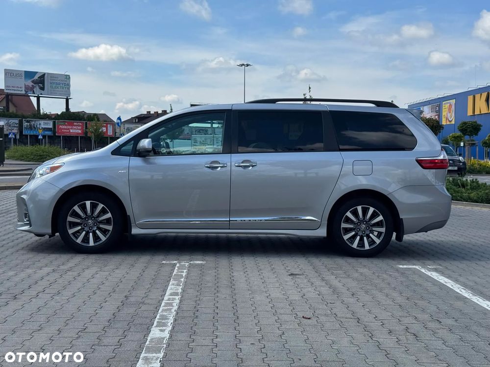 Toyota Sienna 3.5 V6 XLE AWD - 23