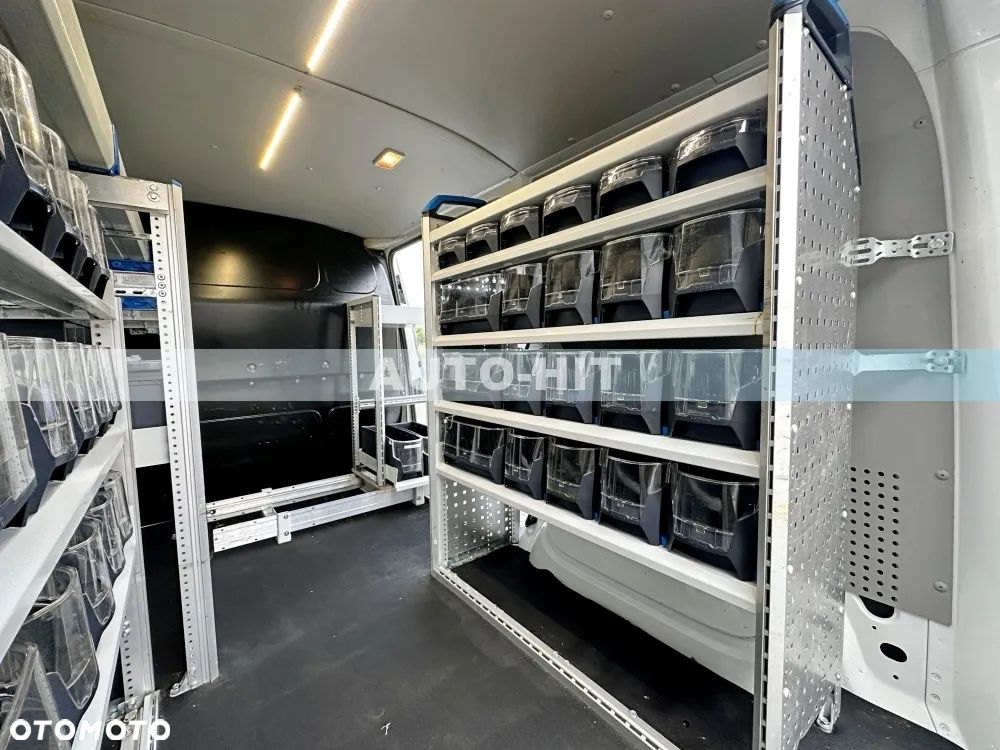 Volkswagen Transporter - 17