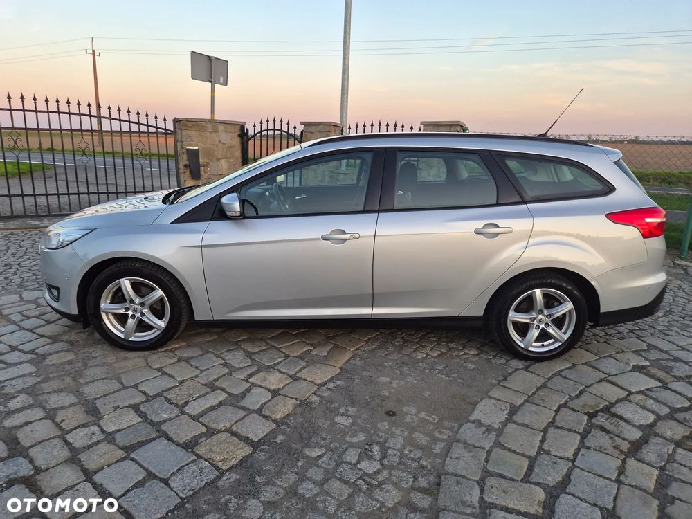Ford Focus 1.5 TDCi DPF Start-Stopp-System Business - 6