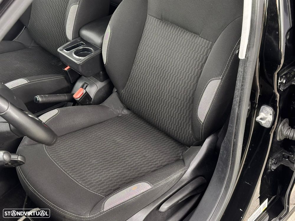 Peugeot 208 PureTech 82 Active - 4