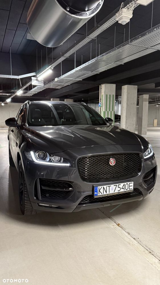 Jaguar F-Pace 20d AWD R-Sport Ingenium Edition - 16