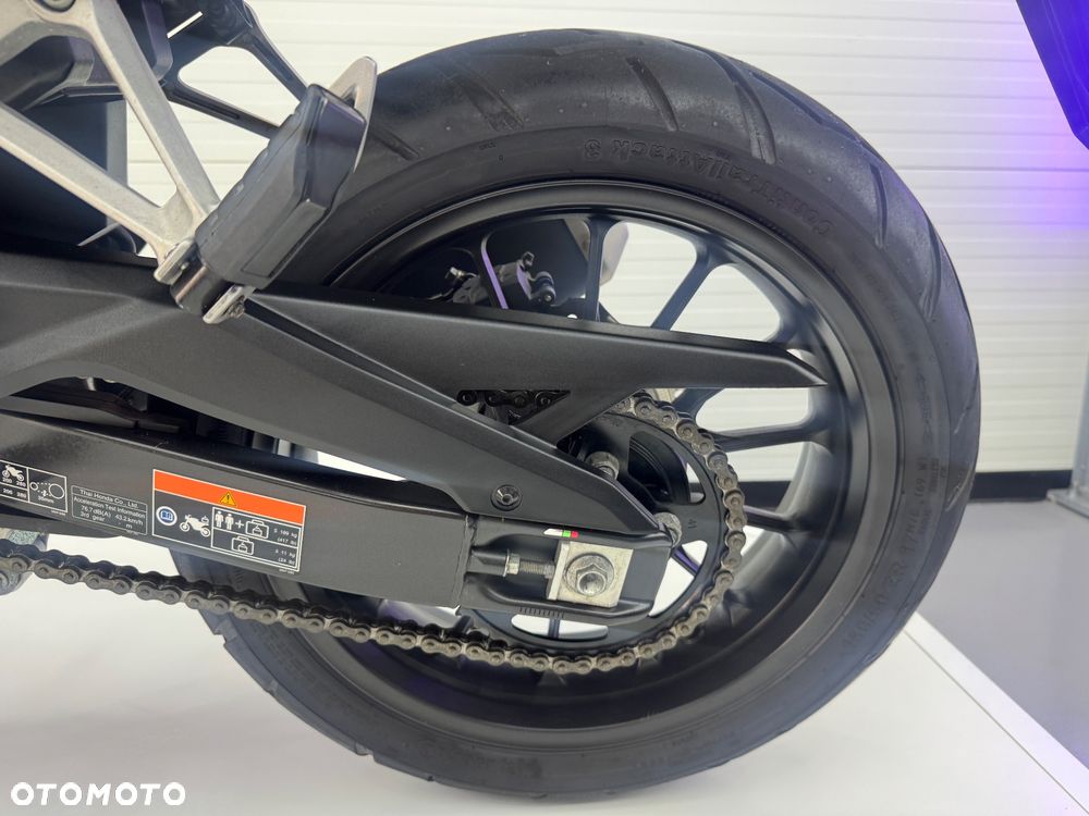Honda CB - 8