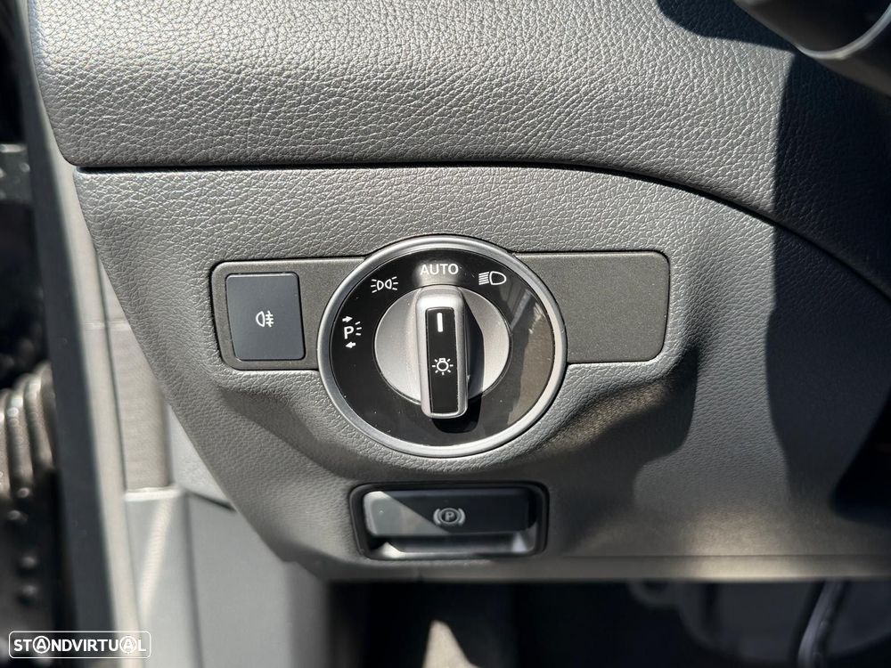 Mercedes-Benz CLA 220 d Shooting Brake AMG Line Aut. - 20