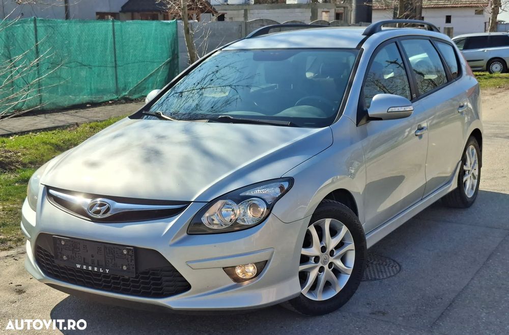 Hyundai i30 1.6 CRDI Comfort - 1