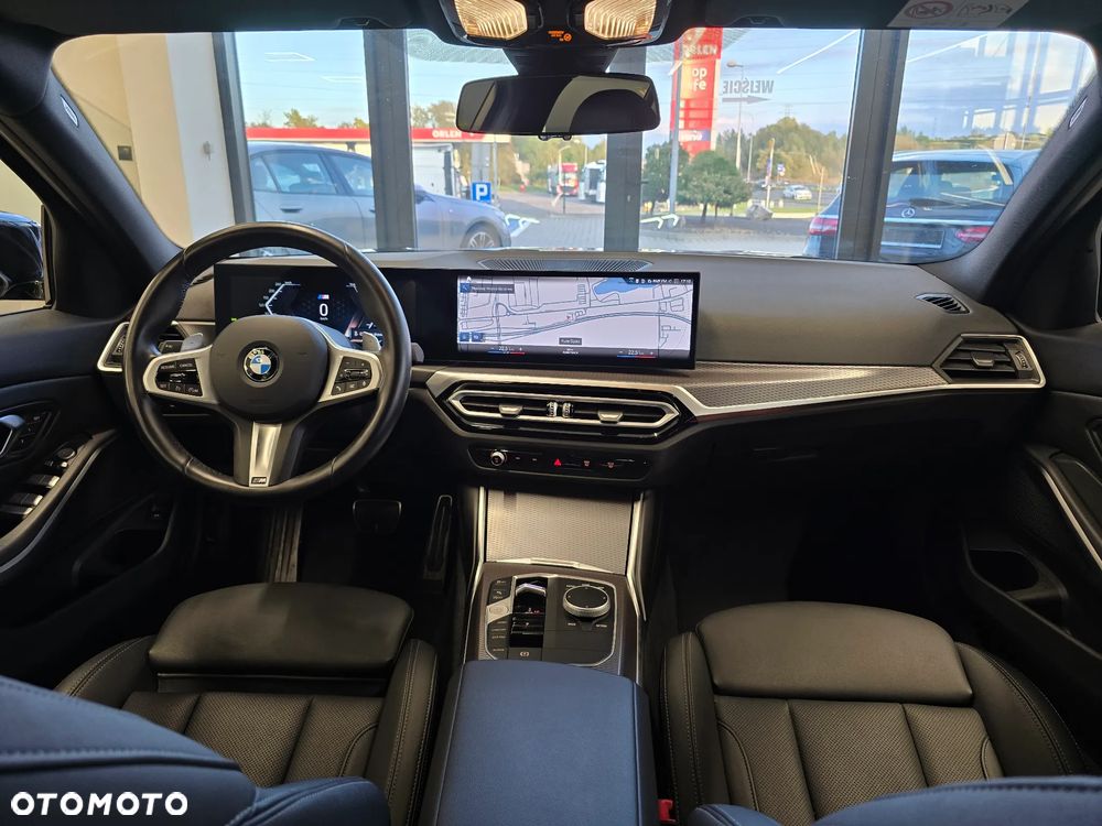 BMW Seria 3 318i M Sport - 13