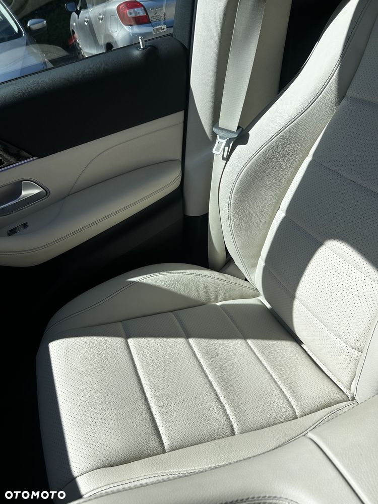Mercedes-Benz GLE 300 d 4-Matic - 11