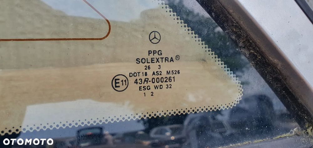 Szyba lewy tył tylna lewa karoseryjna Mercedes E Klasa W211 - 5