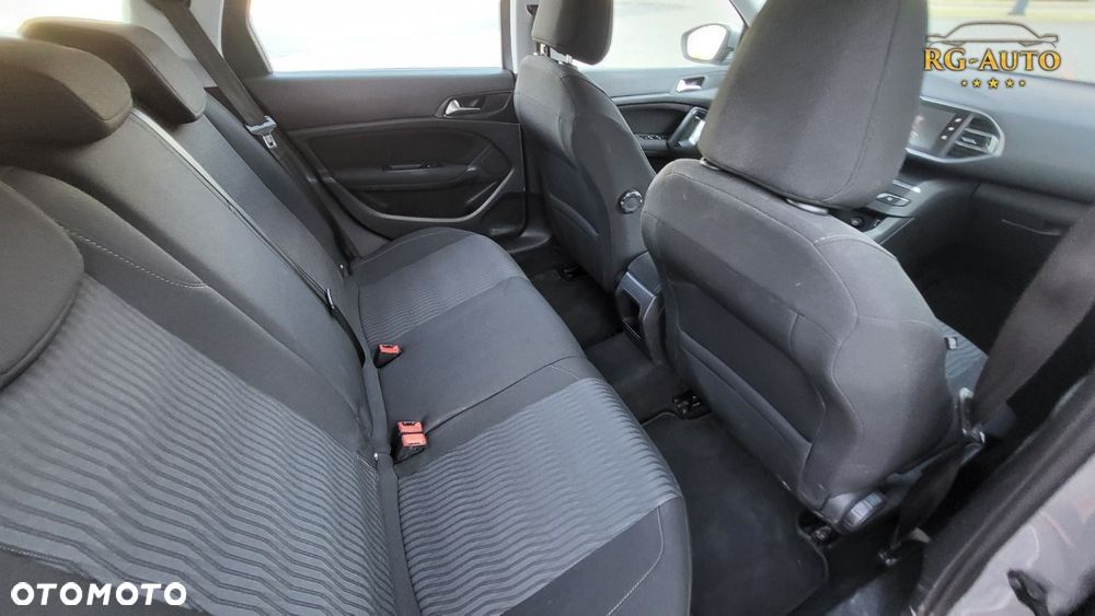 Peugeot 308 - 13