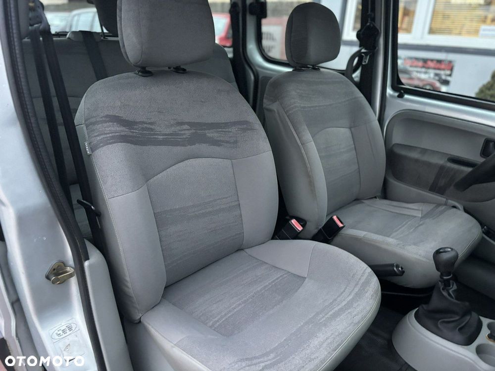 Renault Kangoo 1.2 16V Privilege - 22