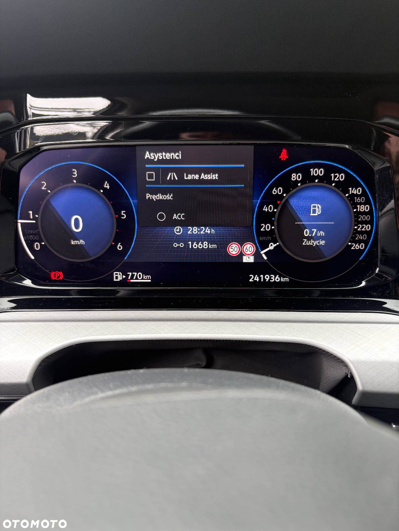 Volkswagen Golf - 8
