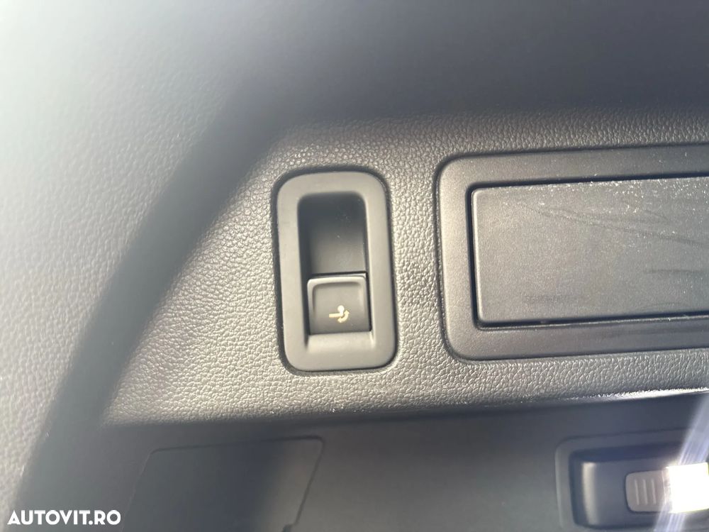 Volkswagen Tiguan 2.0 TDI SCR 4MOTION DSG Elegance - 27
