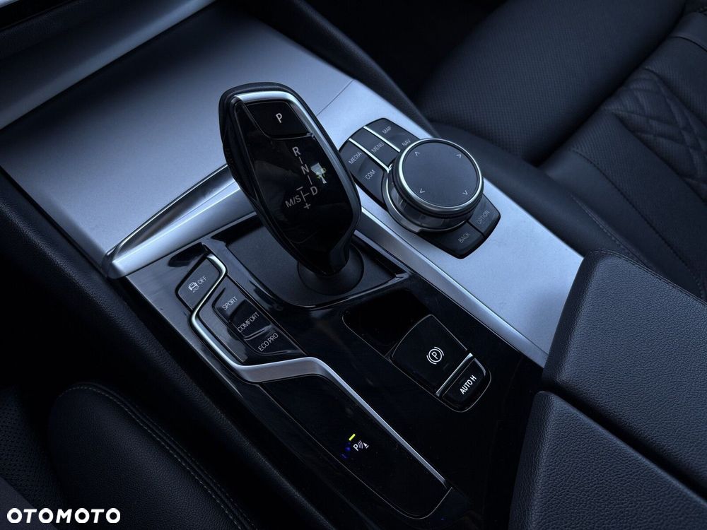 BMW Seria 5 - 29