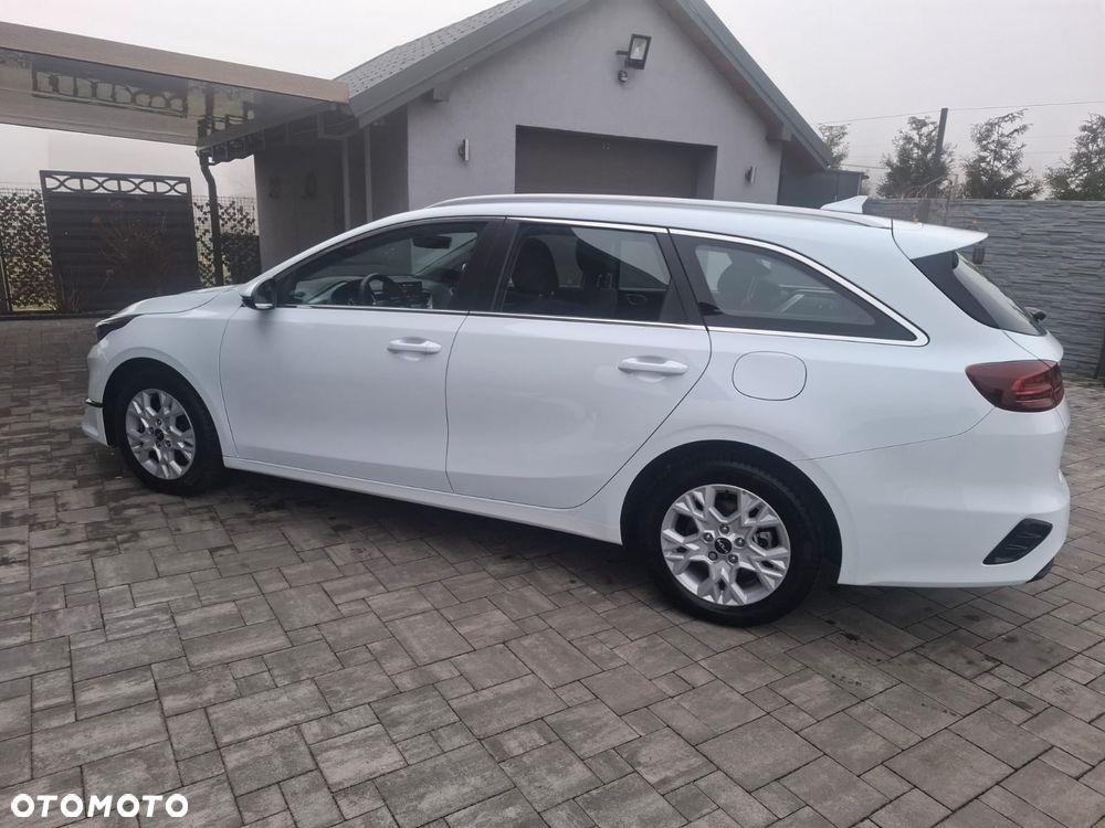 Kia Ceed 1.5 T-GDI DCT7 (48V M-H) Ultimate Edition - 2