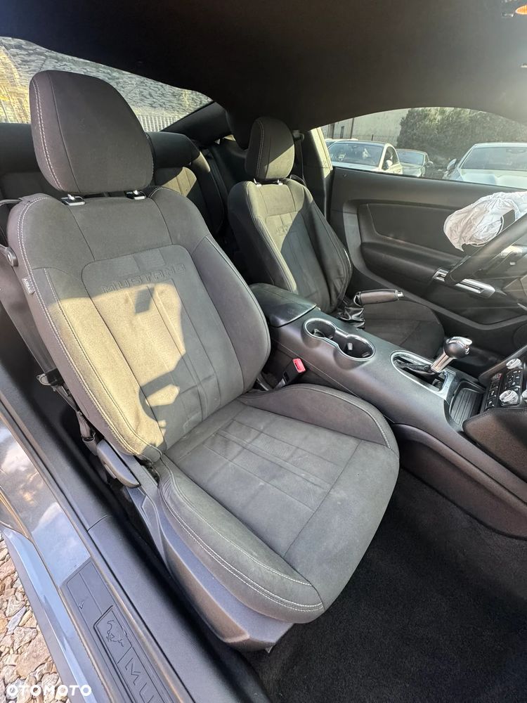Ford Mustang Fastback 2.3 Eco Boost - 21