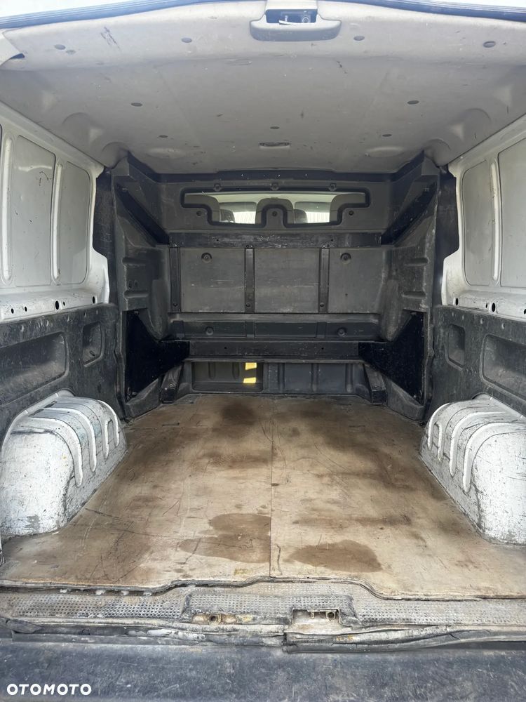 Renault Trafic - 12