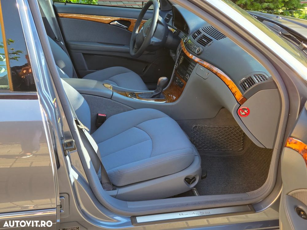Mercedes-Benz E - 37