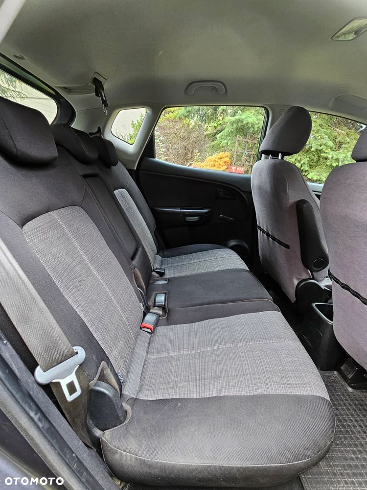 Kia Venga - 7