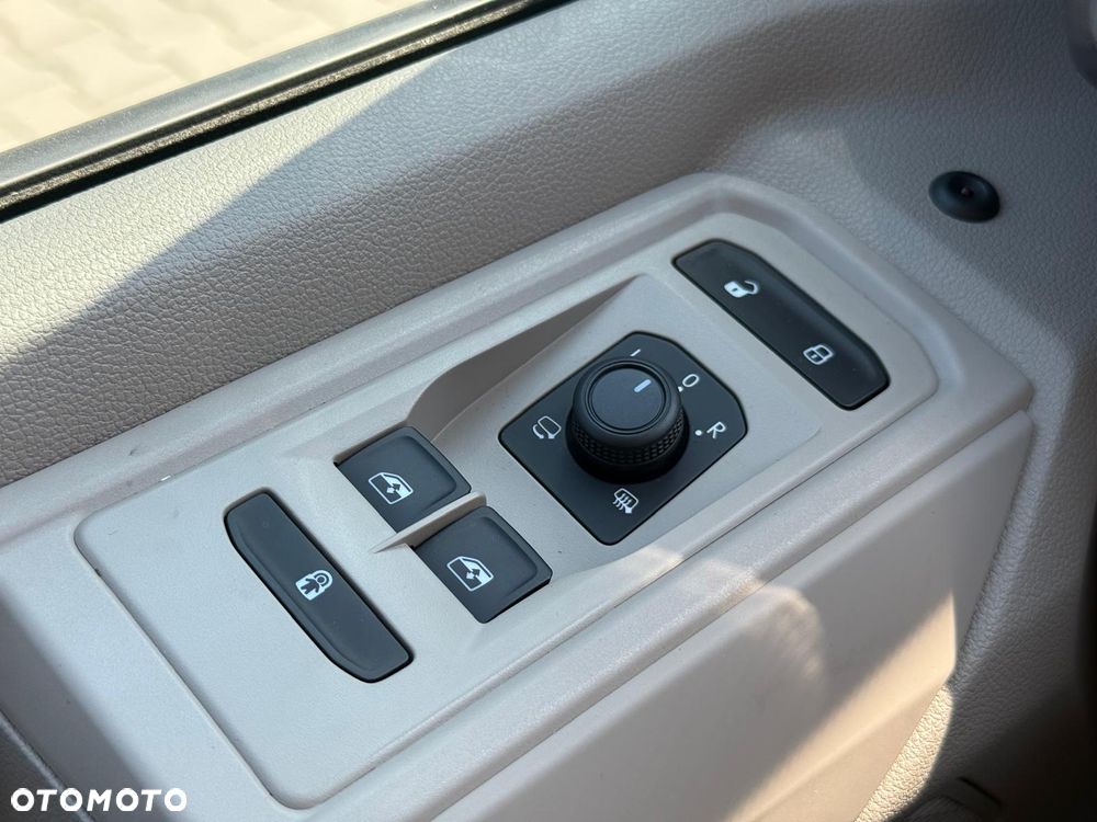 Volkswagen California - 24