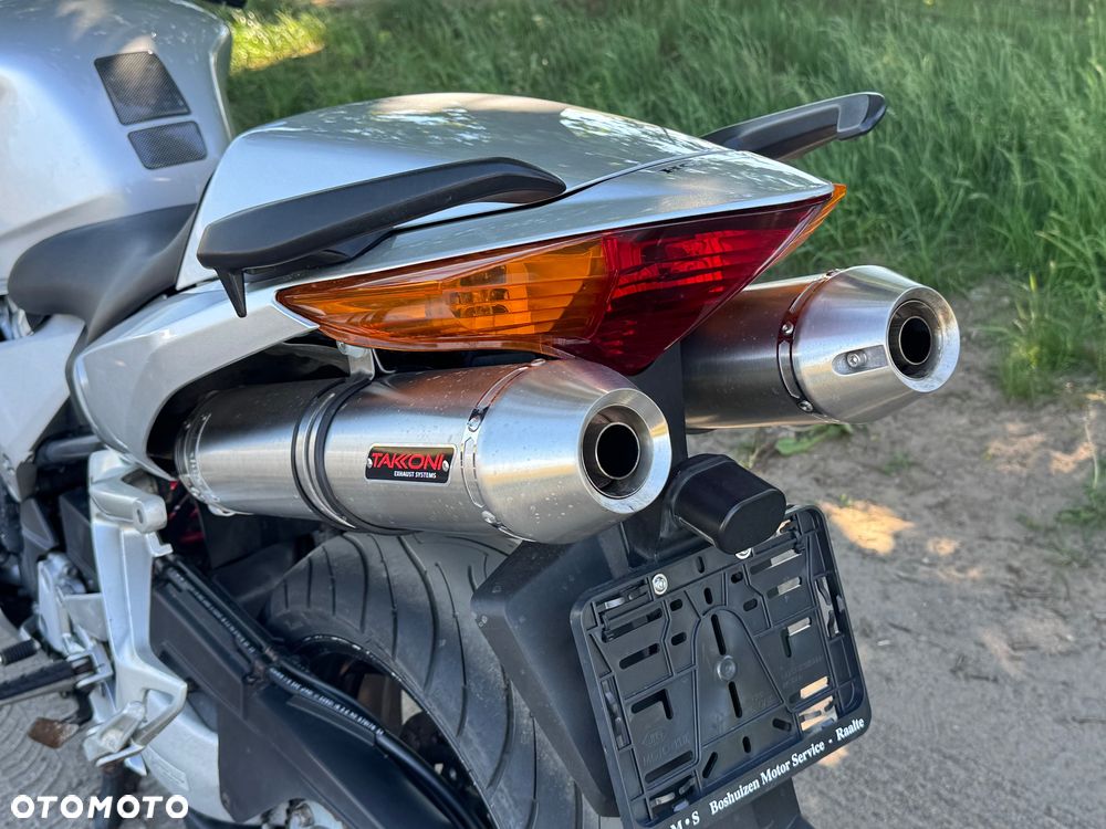 Honda VFR - 12