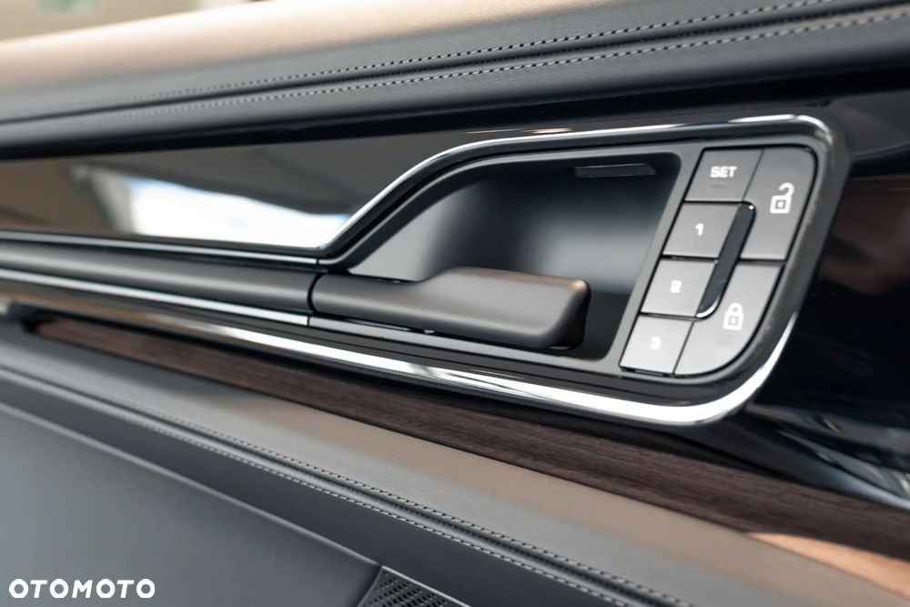 Porsche Panamera 4 E-Hybrid PHEV - 19